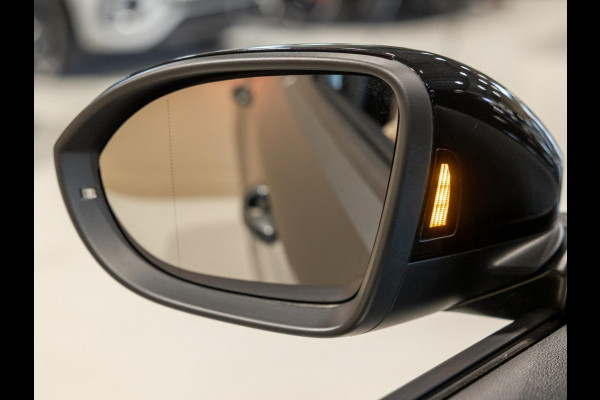 Volkswagen T-Roc 1.5 TSI R-Line Business / 150pk / Panorama dak / Beats / Stoel en stuurverwarming / Volkswagen T-Roc 1.5 TSI R-Line Business / 150pk / Panorama dak / Beats / Stoel en stuurverwarming /