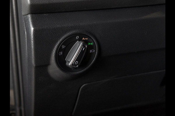 Volkswagen T-Roc 1.5 TSI R-Line Business / 150pk / Panorama dak / Beats / Stoel en stuurverwarming / Volkswagen T-Roc 1.5 TSI R-Line Business / 150pk / Panorama dak / Beats / Stoel en stuurverwarming /