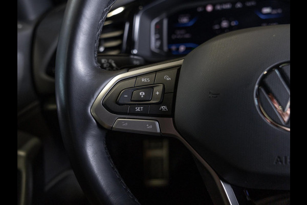 Volkswagen T-Roc 1.5 TSI R-Line Business / 150pk / Panorama dak / Beats / Stoel en stuurverwarming / Volkswagen T-Roc 1.5 TSI R-Line Business / 150pk / Panorama dak / Beats / Stoel en stuurverwarming /