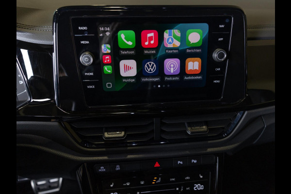 Volkswagen T-Roc 1.5 TSI R-Line Business / 150pk / Panorama dak / Beats / Stoel en stuurverwarming / Volkswagen T-Roc 1.5 TSI R-Line Business / 150pk / Panorama dak / Beats / Stoel en stuurverwarming /