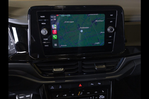 Volkswagen T-Roc 1.5 TSI R-Line Business / 150pk / Panorama dak / Beats / Stoel en stuurverwarming / Volkswagen T-Roc 1.5 TSI R-Line Business / 150pk / Panorama dak / Beats / Stoel en stuurverwarming /