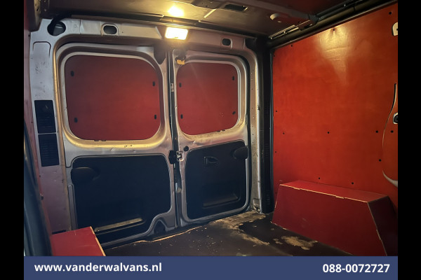 Renault Trafic 2.0 dCi 120pk L1H1 Euro6 Airco | Camera | Imperiaal | LED | Navigatie Bijrijdersbank, Parkeersensoren Renault Trafic 2.0 dCi 120pk L1H1 Euro6 Airco | Camera | Imperiaal | LED | Navigatie Bijrijdersbank, Parkeersensoren