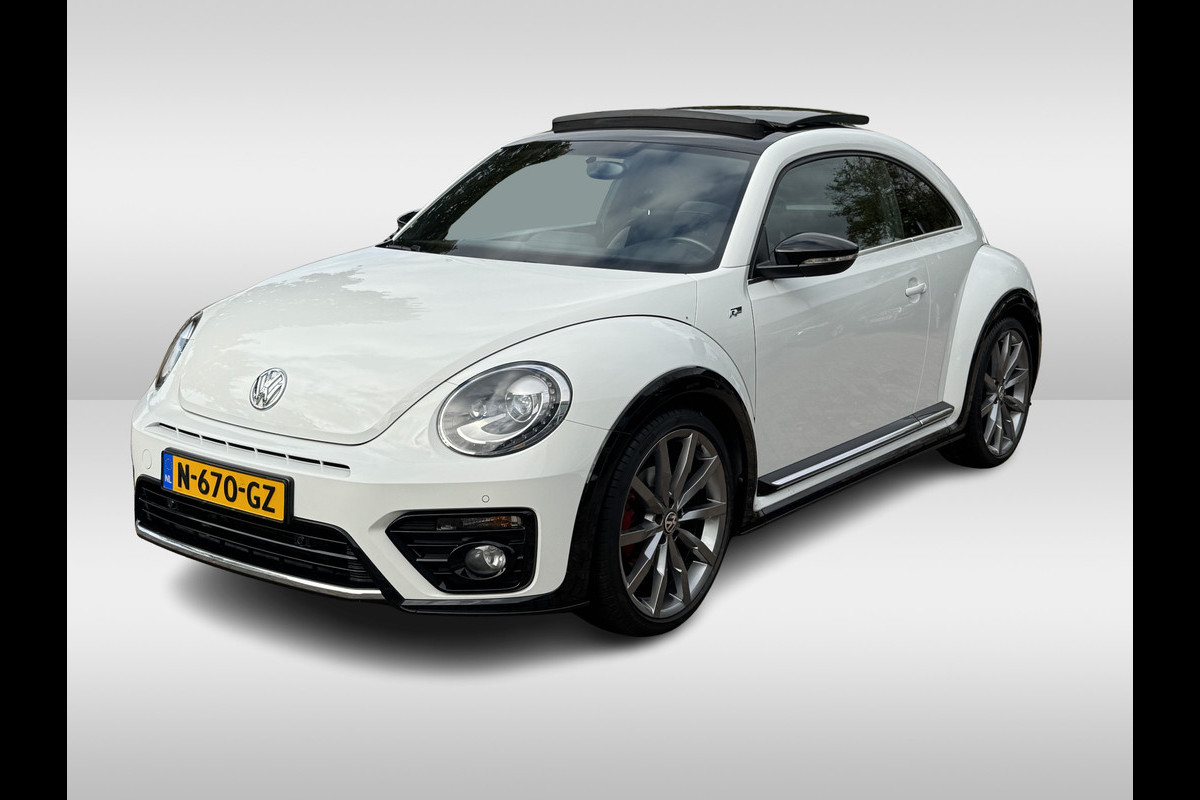 Volkswagen Beetle 2.0 TSI Dune / Schuifdak / Camera / Leder / Xenon / Navigatie / 20'' / Stoelverwarming / DAB / Stoelverwarming / Cruise Control Volkswagen Beetle 2.0 TSI Dune / Schuifdak / Camera / Leder / Xenon / Navigatie / 20'' / Stoelverwarming / DAB / Stoelverwarming / Cruise Control