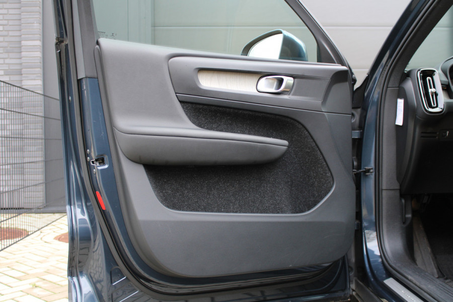 Volvo XC40 2.0 T4 Inscription | NAP! | PANO | ACC | 360 | ACHTERBANK VERWARMD | ELEK.TREKHAAK | Volvo XC40 2.0 T4 Inscription | NAP! | PANO | ACC | 360 | ACHTERBANK VERWARMD | ELEK.TREKHAAK |