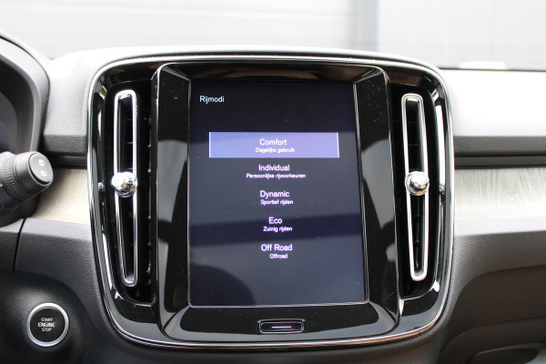 Volvo XC40 2.0 T4 Inscription | NAP! | PANO | ACC | 360 | ACHTERBANK VERWARMD | ELEK.TREKHAAK | Volvo XC40 2.0 T4 Inscription | NAP! | PANO | ACC | 360 | ACHTERBANK VERWARMD | ELEK.TREKHAAK |