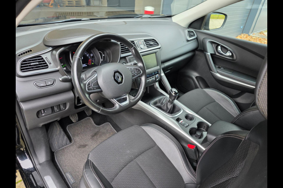Renault Kadjar 1.2 TCe Bose / CARPLAY / CAMERA / KEYLESS / ALL-SEASONS / NWE VOORBANDEN / NWE OH.BEURT / RESERVEBAND / GARANTIE !