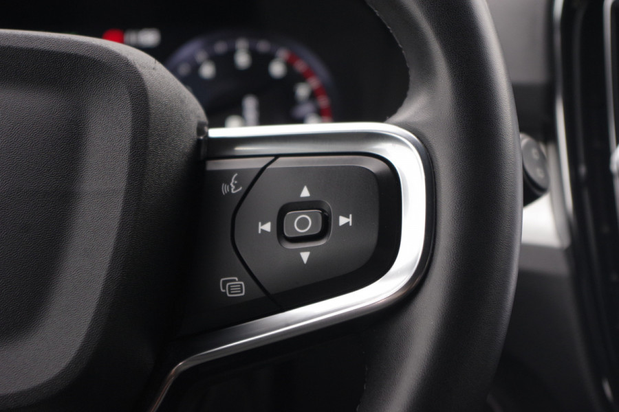 Volvo XC40 1.5 T4 211 PK Recharge Inscription Expression PHEV, Carplay, Camera