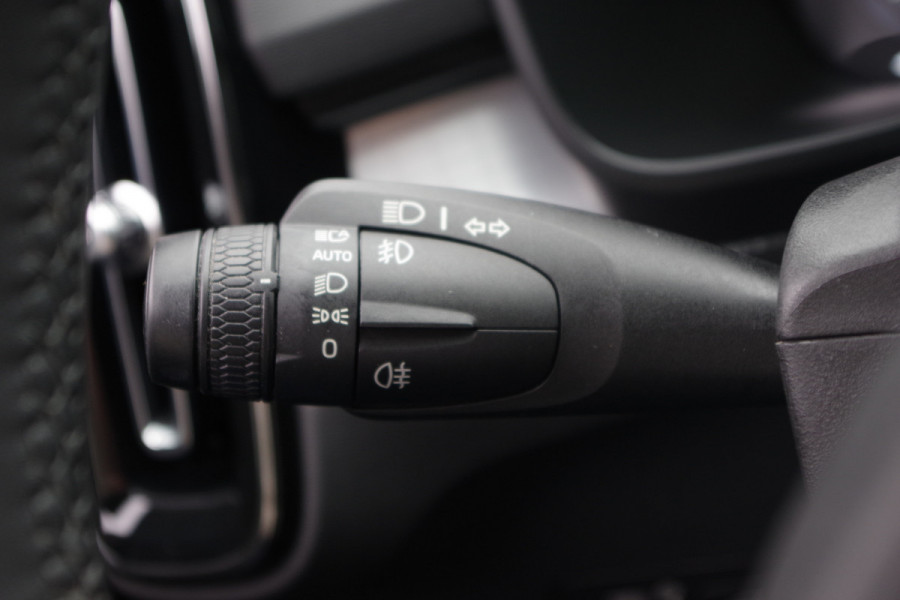 Volvo XC40 1.5 T4 211 PK Recharge Inscription Expression PHEV, Carplay, Camera