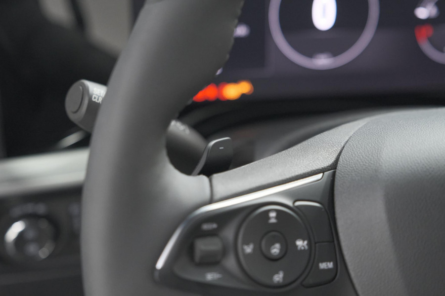 Opel Mokka Turbo 130 AT8 Ultimate | Camera | Dodehoekdetectie | Massage | Adaptieve Cruise Control