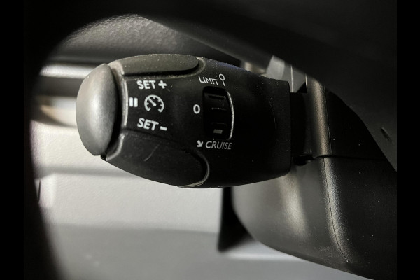 Opel Vivaro-e L3H1 Edition 75 kWh Automaat Airco Navigatie Opel Vivaro-e L3H1 Edition 75 kWh Automaat Airco Navigatie