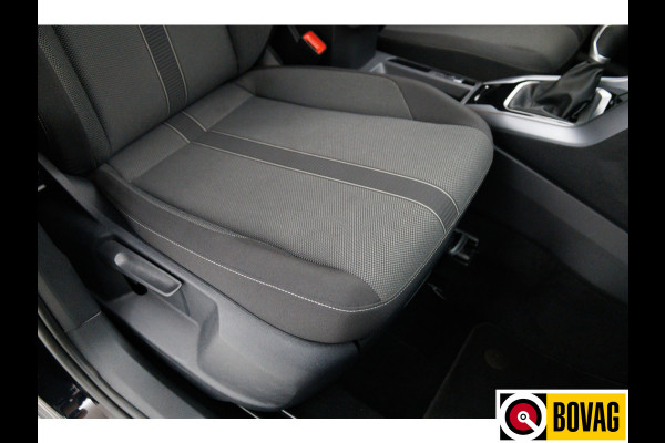 Volkswagen T-Roc 1.0 TSI 116 PK Business Edition | Stoelverw. | Apple Carplay / Android auto | PDC V+A | Automatisch inparkeren, Climate control, all season banden, extra getint glas achter