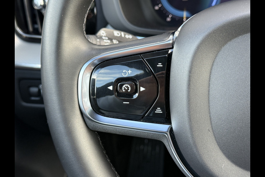 Volvo XC60 2.0 B4 R-Design | Pano | Trekhaak | H/K | Memory | Google Maps | 21 inch