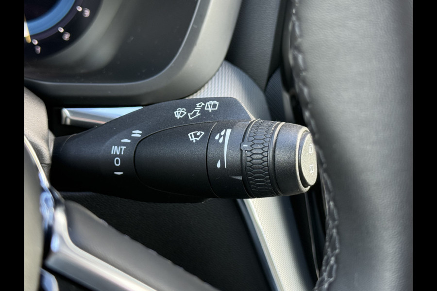 Volvo XC60 2.0 B4 R-Design | Pano | Trekhaak | H/K | Memory | Google Maps | 21 inch