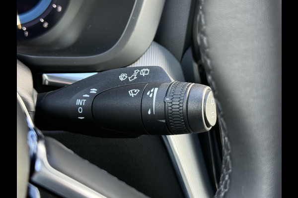 Volvo XC60 2.0 B4 R-Design | Pano | Trekhaak | H/K | Memory | Google Maps | 21 inch