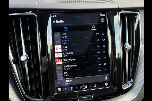 Volvo XC60 2.0 B4 R-Design | Pano | Trekhaak | H/K | Memory | Google Maps | 21 inch