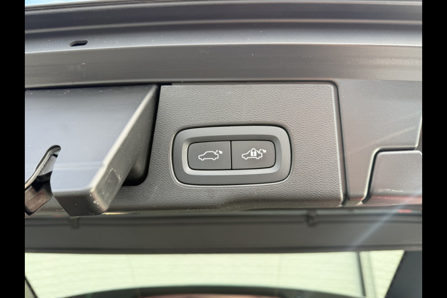 Volvo XC60 2.0 B4 R-Design | Pano | Trekhaak | H/K | Memory | Google Maps | 21 inch