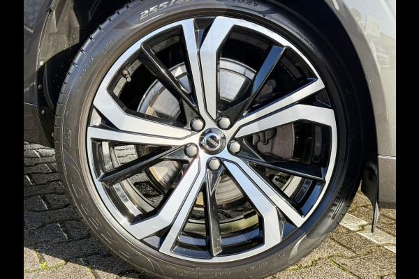 Volvo XC60 2.0 B4 R-Design | Pano | Trekhaak | H/K | Memory | Google Maps | 21 inch