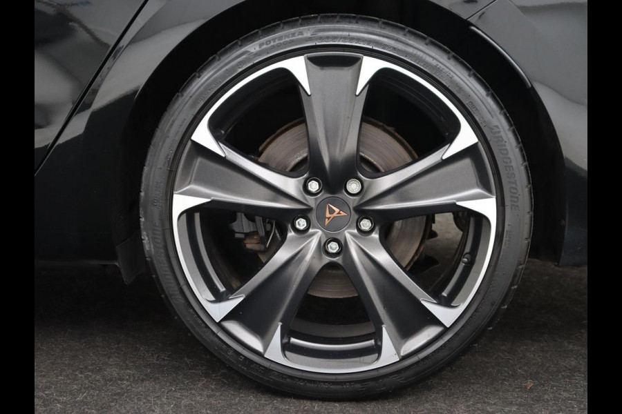 CUPRA Leon 1.4 eHybrid | 245pk | Trekhaak | Stoel & stuurverwarming | Camera | Carplay | Adaptive cruise | Navigatie | Sfeerverlichting | Full LED | Keyless | Sportstoelen | PHEV | Plug In CUPRA Leon 1.4 eHybrid | 245pk | Trekhaak | Stoel & stuurverwarming | Camera | Carplay | Adaptive cruise | Navigatie | Sfeerverlichting | Full LED | Keyless | Sportstoelen | PHEV | Plug In