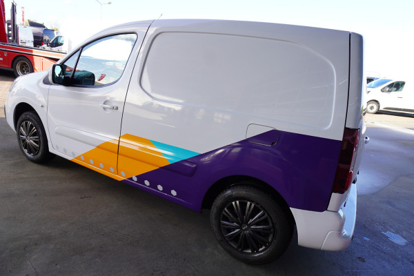 Citroën Berlingo 1.6 BlueHDI 75PK Business nr. V206 | Airco | Cruise | Navi Citroën Berlingo 1.6 BlueHDI 75PK Business nr. V206 | Airco | Cruise | Navi