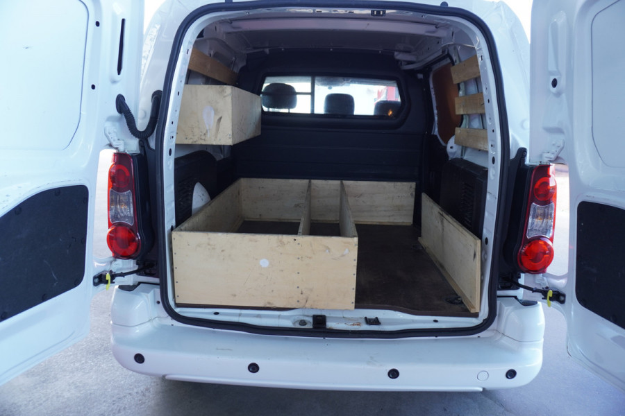 Citroën Berlingo 1.6 BlueHDI 75PK Business nr. V206 | Airco | Cruise | Navi Citroën Berlingo 1.6 BlueHDI 75PK Business nr. V206 | Airco | Cruise | Navi