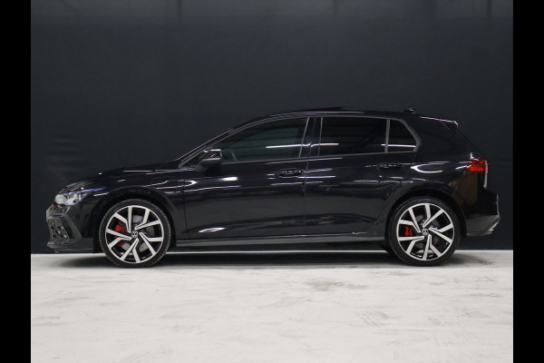 Volkswagen Golf 1.4 eHybrid GTE [MEMORY SEATS, SPORT INTERIEUR, KANTELDAK, APPLE CARPLAY, ANDROID, ADAPTIVE CRUISE, CAMERA, VOL LEDER, STOELVERKOELING, STOELVERWARMING, PDC V+A, NIEUWSTAAT]