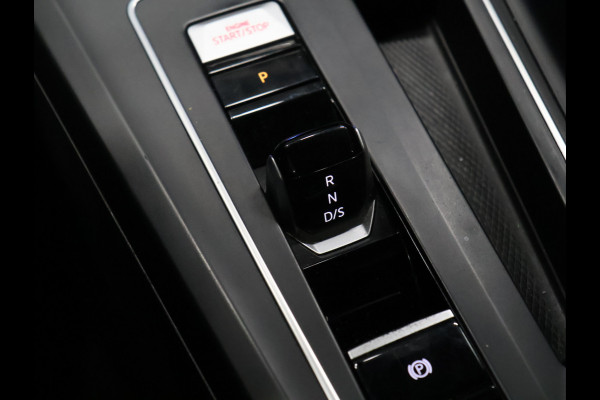 Volkswagen Golf 1.4 eHybrid GTE [MEMORY SEATS, SPORT INTERIEUR, KANTELDAK, APPLE CARPLAY, ANDROID, ADAPTIVE CRUISE, CAMERA, VOL LEDER, STOELVERKOELING, STOELVERWARMING, PDC V+A, NIEUWSTAAT]