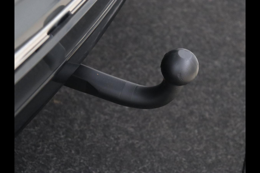 Volkswagen Tiguan 1.5 TSI R Line | Panoramadak | Trekhaak | Stoelverwarming | Camera | Adaptive cruise | Virtual Cockpit | 19'' | Carplay | Park Assist | Navigatie | Full LED Volkswagen Tiguan 1.5 TSI R Line | Panoramadak | Trekhaak | Stoelverwarming | Camera | Adaptive cruise | Virtual Cockpit | 19'' | Carplay | Park Assist | Navigatie | Full LED