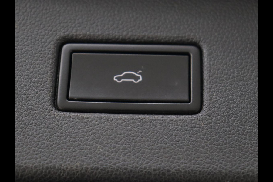 Volkswagen Tiguan 1.5 TSI R Line | Panoramadak | Trekhaak | Stoelverwarming | Camera | Adaptive cruise | Virtual Cockpit | 19'' | Carplay | Park Assist | Navigatie | Full LED Volkswagen Tiguan 1.5 TSI R Line | Panoramadak | Trekhaak | Stoelverwarming | Camera | Adaptive cruise | Virtual Cockpit | 19'' | Carplay | Park Assist | Navigatie | Full LED