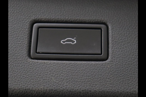 Volkswagen Tiguan 1.5 TSI R Line | Panoramadak | Trekhaak | Stoelverwarming | Camera | Adaptive cruise | Virtual Cockpit | 19'' | Carplay | Park Assist | Navigatie | Full LED Volkswagen Tiguan 1.5 TSI R Line | Panoramadak | Trekhaak | Stoelverwarming | Camera | Adaptive cruise | Virtual Cockpit | 19'' | Carplay | Park Assist | Navigatie | Full LED