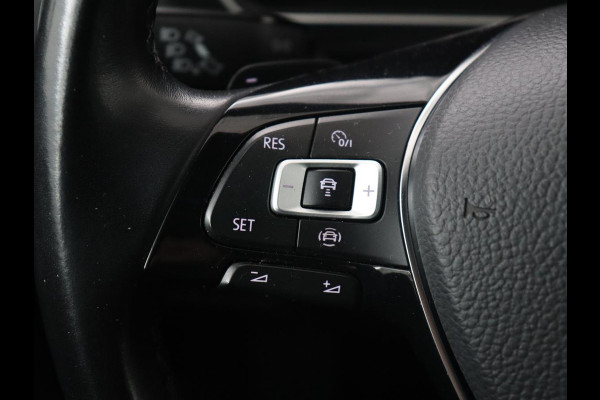 Volkswagen Tiguan 1.5 TSI R Line | Panoramadak | Trekhaak | Stoelverwarming | Camera | Adaptive cruise | Virtual Cockpit | 19'' | Carplay | Park Assist | Navigatie | Full LED Volkswagen Tiguan 1.5 TSI R Line | Panoramadak | Trekhaak | Stoelverwarming | Camera | Adaptive cruise | Virtual Cockpit | 19'' | Carplay | Park Assist | Navigatie | Full LED