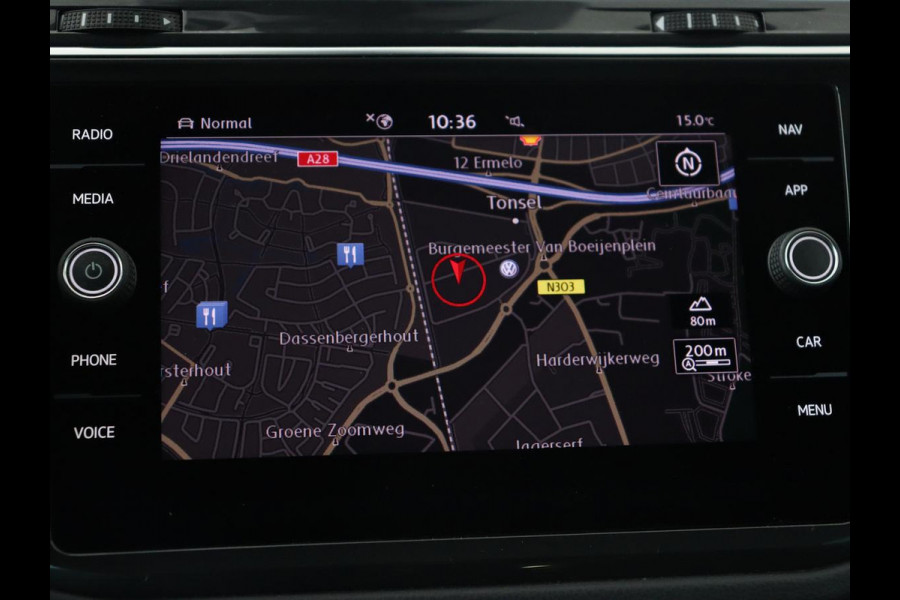 Volkswagen Tiguan 1.5 TSI R Line | Panoramadak | Trekhaak | Stoelverwarming | Camera | Adaptive cruise | Virtual Cockpit | 19'' | Carplay | Park Assist | Navigatie | Full LED Volkswagen Tiguan 1.5 TSI R Line | Panoramadak | Trekhaak | Stoelverwarming | Camera | Adaptive cruise | Virtual Cockpit | 19'' | Carplay | Park Assist | Navigatie | Full LED