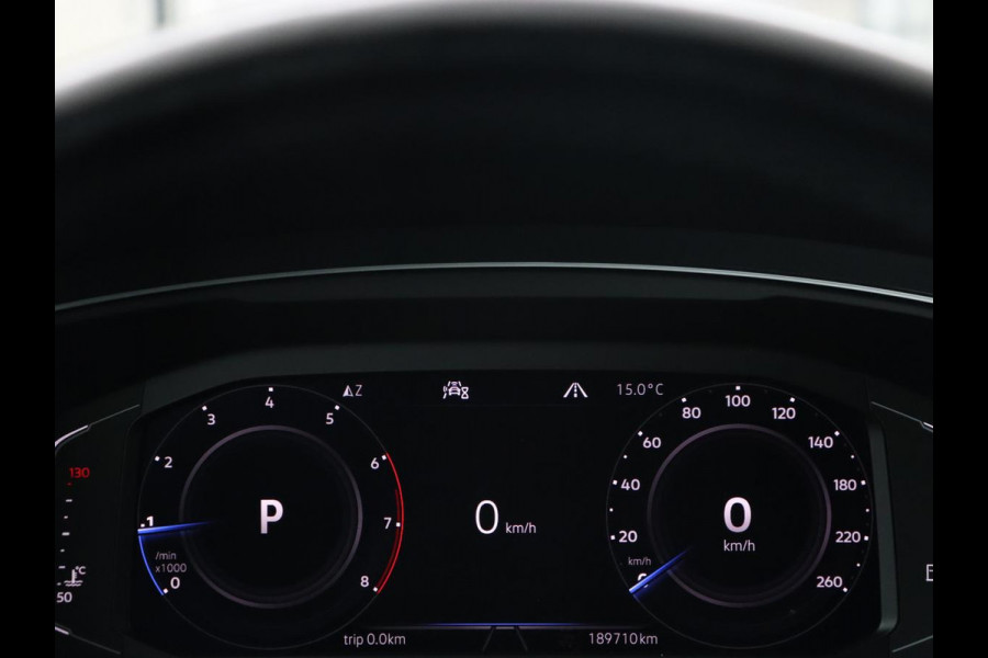 Volkswagen Tiguan 1.5 TSI R Line | Panoramadak | Trekhaak | Stoelverwarming | Camera | Adaptive cruise | Virtual Cockpit | 19'' | Carplay | Park Assist | Navigatie | Full LED Volkswagen Tiguan 1.5 TSI R Line | Panoramadak | Trekhaak | Stoelverwarming | Camera | Adaptive cruise | Virtual Cockpit | 19'' | Carplay | Park Assist | Navigatie | Full LED