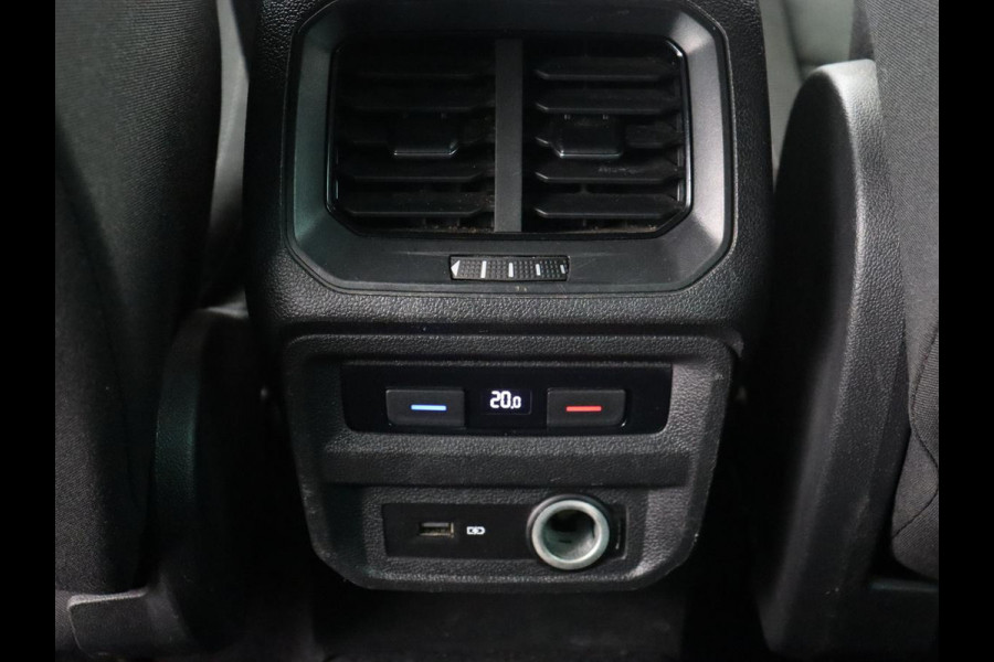 Volkswagen Tiguan 1.5 TSI R Line | Panoramadak | Trekhaak | Stoelverwarming | Camera | Adaptive cruise | Virtual Cockpit | 19'' | Carplay | Park Assist | Navigatie | Full LED Volkswagen Tiguan 1.5 TSI R Line | Panoramadak | Trekhaak | Stoelverwarming | Camera | Adaptive cruise | Virtual Cockpit | 19'' | Carplay | Park Assist | Navigatie | Full LED