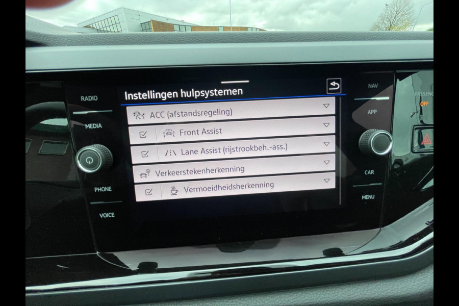 Volkswagen Polo 1.0 TSI 2x R-Line | Matrix led koplampen Volkswagen Polo 1.0 TSI 2x R-Line | Matrix led koplampen