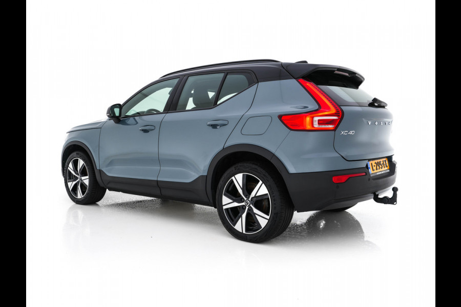 Volvo XC40 Recharge P8 AWD R-Design [ 3-Fase ] {SOH-89%} (INCL-BTW) *LEATHER-ALCANTARA | DIGI-COCKPIT | FULL-LED | PREMIUM-AUDIO | TOP-VIEW | CARPLAY | NAVI-FULLMAP | ECC | PDC | KEYLESS | HEATED-SPORTSEATS | BLIS | PRIVACY-GLASS | TOWBAR | 19 "ALU