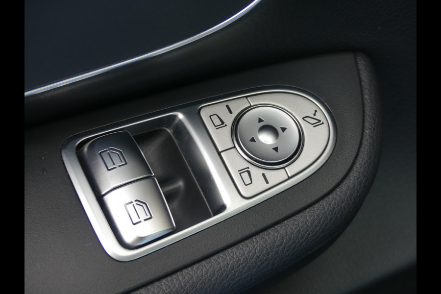 Mercedes-Benz V-Klasse 250d Lang AMG Pakket Dubbel Cabine LED/Trekhaak/LEER Mercedes-Benz V-Klasse 250d Lang AMG Pakket Dubbel Cabine LED/Trekhaak/LEER