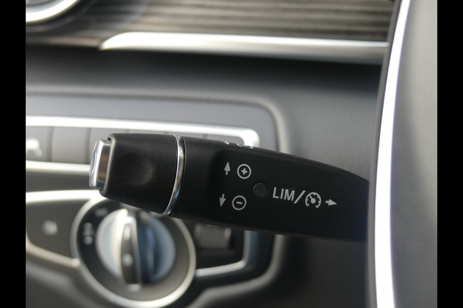 Mercedes-Benz V-Klasse 250d Lang AMG Pakket Dubbel Cabine LED/Trekhaak/LEER Mercedes-Benz V-Klasse 250d Lang AMG Pakket Dubbel Cabine LED/Trekhaak/LEER