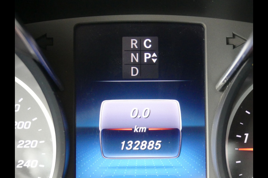 Mercedes-Benz V-Klasse 250d Lang AMG Pakket Dubbel Cabine LED/Trekhaak/LEER Mercedes-Benz V-Klasse 250d Lang AMG Pakket Dubbel Cabine LED/Trekhaak/LEER