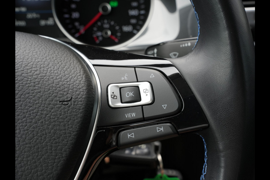 Volkswagen e-Golf E-DITION | Navigatie | Climate Control | ACC | Stoelverwarming Volkswagen e-Golf E-DITION | Navigatie | Climate Control | ACC | Stoelverwarming