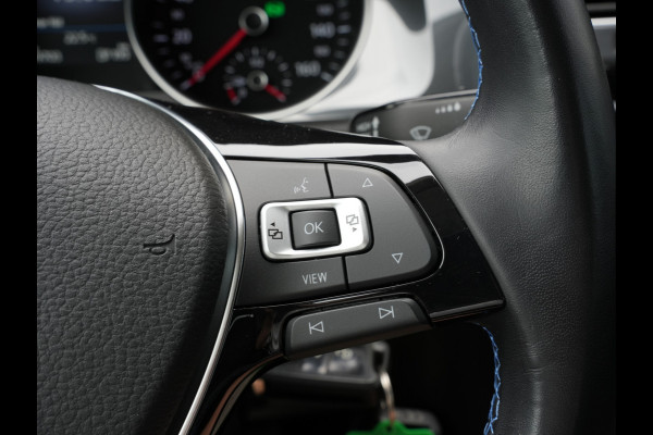 Volkswagen e-Golf E-DITION | Navigatie | Climate Control | ACC | Stoelverwarming Volkswagen e-Golf E-DITION | Navigatie | Climate Control | ACC | Stoelverwarming