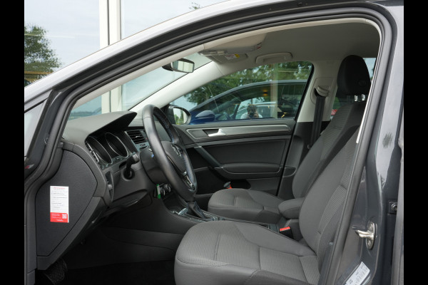 Volkswagen e-Golf E-DITION | Navigatie | Climate Control | ACC | Stoelverwarming Volkswagen e-Golf E-DITION | Navigatie | Climate Control | ACC | Stoelverwarming