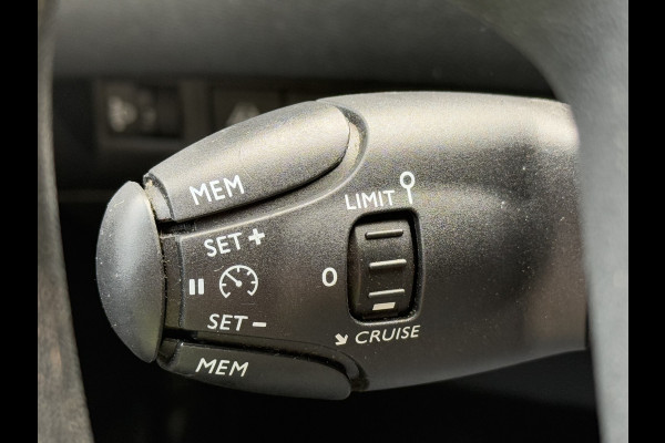 Peugeot 208 BWJ 2021 | 1.2 75PK Like | AIRCO | CRUISE | DAB+ | EL PAKKET | Peugeot 208 BWJ 2021 | 1.2 75PK Like | AIRCO | CRUISE | DAB+ | EL PAKKET |