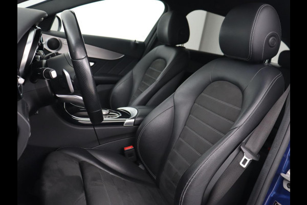 Mercedes-Benz C-Klasse 300de AMG | Trekhaak | Stoelverwarming | Carplay | Leder/Alcantara | Full LED | Navigatie | Camera | Park Assist | Climate control | PHEV | Plug In