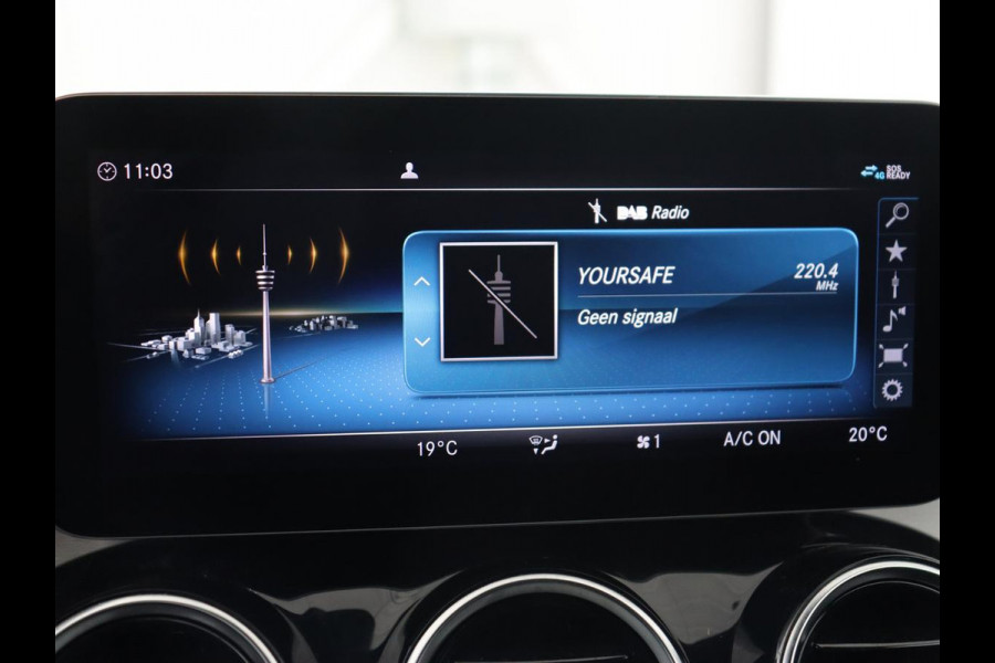 Mercedes-Benz C-Klasse 300de AMG | Trekhaak | Stoelverwarming | Carplay | Leder/Alcantara | Full LED | Navigatie | Camera | Park Assist | Climate control | PHEV | Plug In