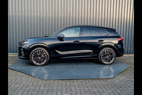 CUPRA Terramar 1.5 TSI e-Hybrid VZ Performance | Sennheiser | 360 Camera | Panodak | Trekhaak wegkl. | Matrix LED | Prijs Rijklaar!! CUPRA Terramar 1.5 TSI e-Hybrid VZ Performance | Sennheiser | 360 Camera | Panodak | Trekhaak wegkl. | Matrix LED | Prijs Rijklaar!!