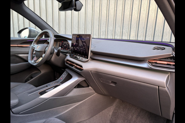 CUPRA Terramar 1.5 TSI e-Hybrid VZ Performance | Sennheiser | 360 Camera | Panodak | Trekhaak wegkl. | Matrix LED | Prijs Rijklaar!! CUPRA Terramar 1.5 TSI e-Hybrid VZ Performance | Sennheiser | 360 Camera | Panodak | Trekhaak wegkl. | Matrix LED | Prijs Rijklaar!!