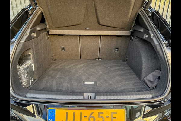 CUPRA Terramar 1.5 TSI e-Hybrid VZ Performance | Sennheiser | 360 Camera | Panodak | Trekhaak wegkl. | Matrix LED | Prijs Rijklaar!! CUPRA Terramar 1.5 TSI e-Hybrid VZ Performance | Sennheiser | 360 Camera | Panodak | Trekhaak wegkl. | Matrix LED | Prijs Rijklaar!!