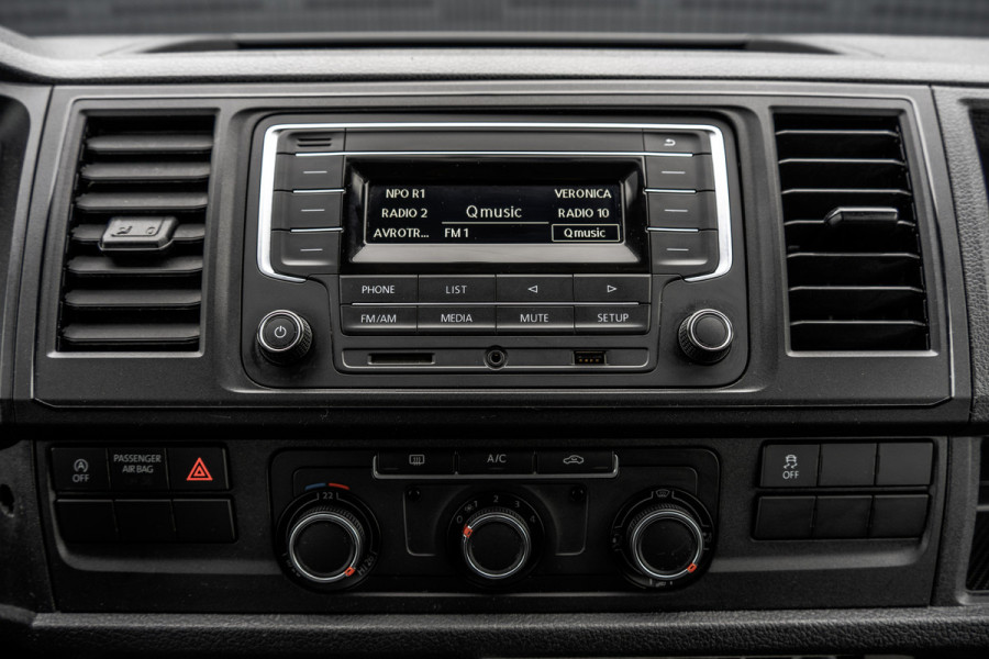 Volkswagen Transporter T6 Kombi 2.0TDI L2H1 | 9-Persoons | Incl. btw en bpm | Cruise | Airco | PDC | Euro 6