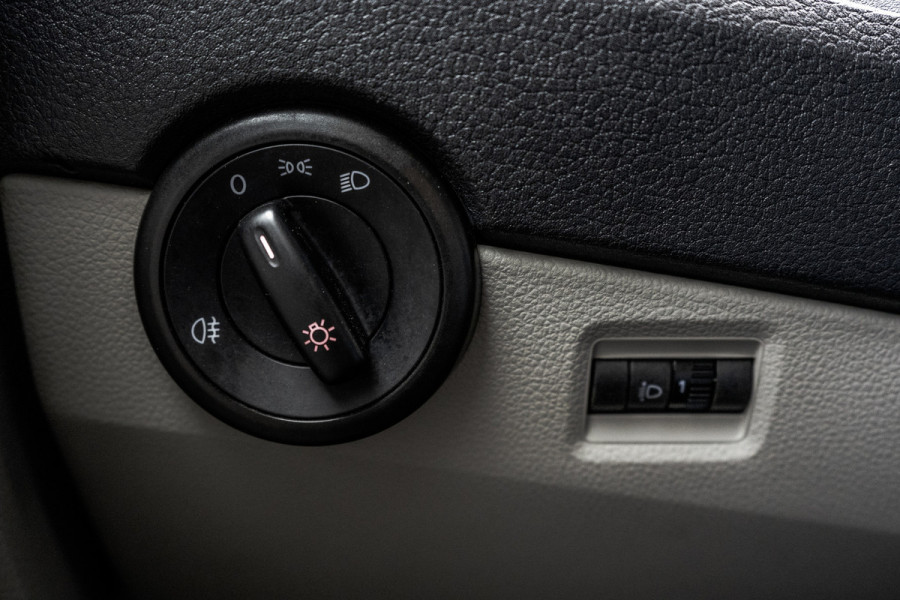 Volkswagen Transporter T6 Kombi 2.0TDI L2H1 | 9-Persoons | Incl. btw en bpm | Cruise | Airco | PDC | Euro 6