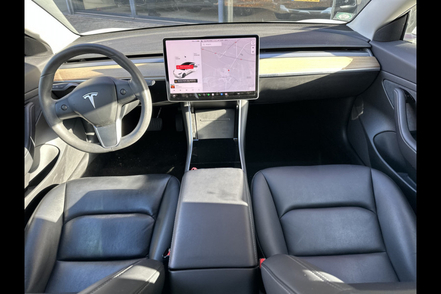 Tesla Model 3 Standard RWD Plus 60 kWh | Autopilot | Panorama dak | Leder | (occasion) Tesla Model 3 Standard RWD Plus 60 kWh | Autopilot | Panorama dak | Leder | (occasion)